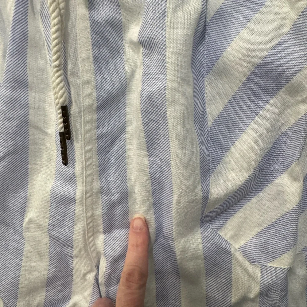 Jolie & Joy Blue striped shorts Tie Waist Pull on Large Women Juniors FLAW